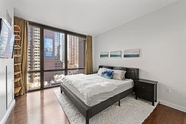 Rented by Compass | media 9