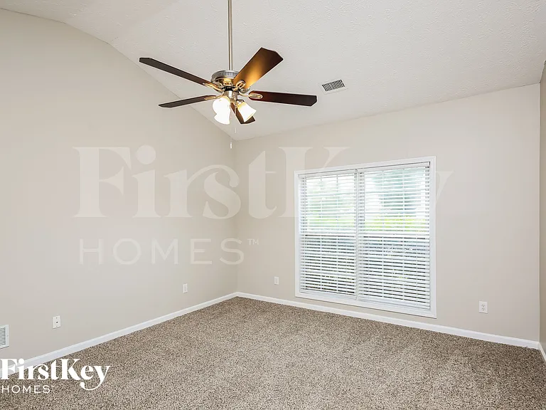 235 Lazy Willow Ln — Photo 7