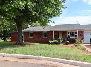 1117 E 17th St, Chandler, OK 74834
