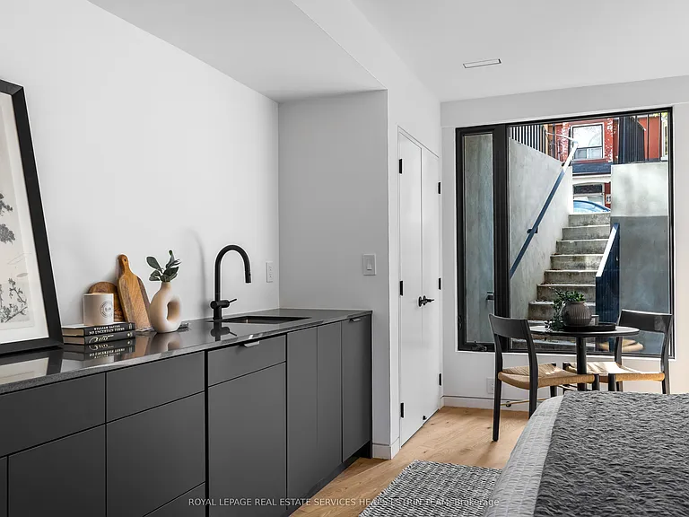 44 Foxley St — Photo 27