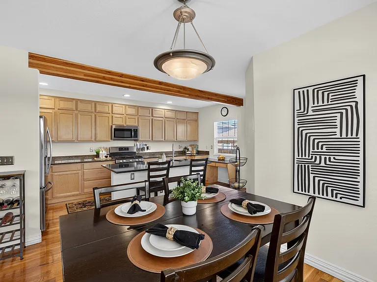 2933 Lawrence St — Photo 33