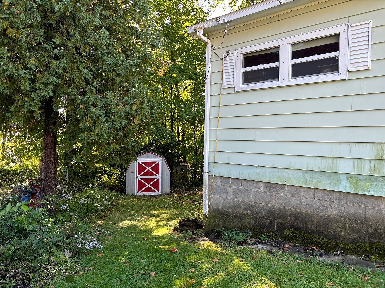12 Henry St — Photo 2