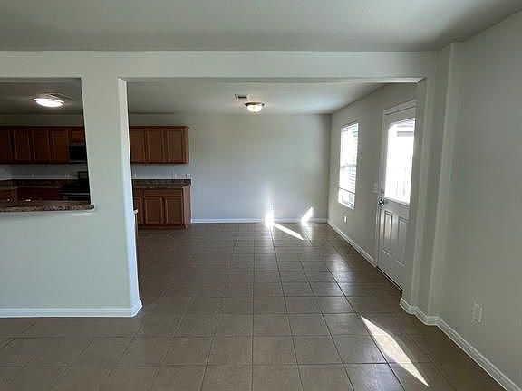 2nd image of 2714 Skyview Silver Dr