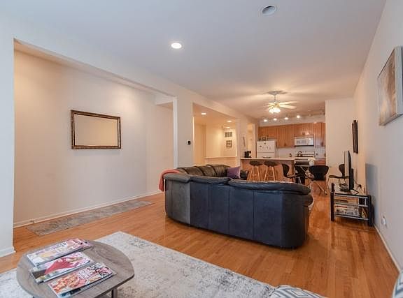 2nd image of 2727 N Mildred Ave #1
