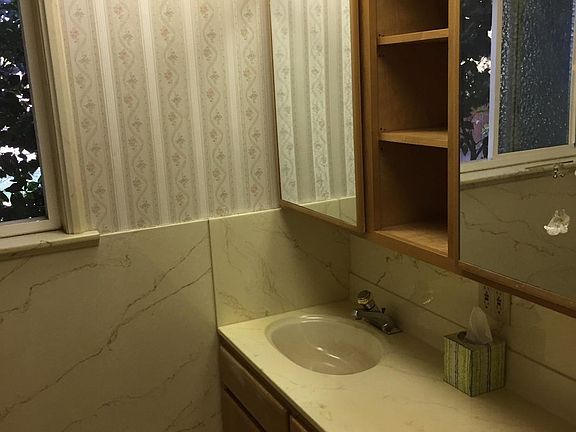 4th image of 3424 W Michigan Ave