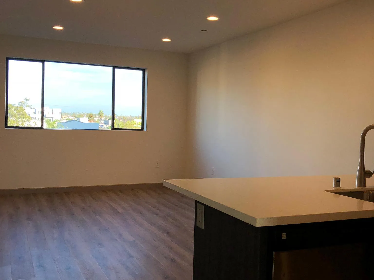 4814 Oakwood Ave — Photo 4