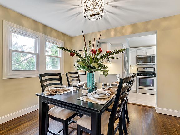 Expandable Dining Room