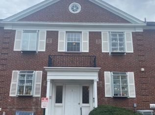 922 W Montgomery Ave #L5, Bryn Mawr, PA 19010