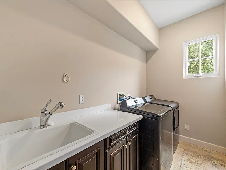 8183 Lazy River Rd — Photo 32