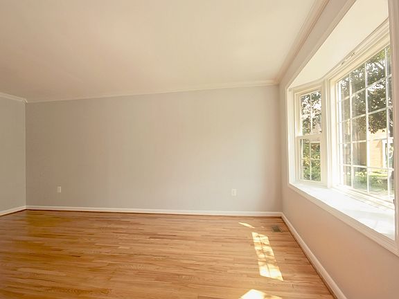 2nd image of 5712 Thomas Edison Ct