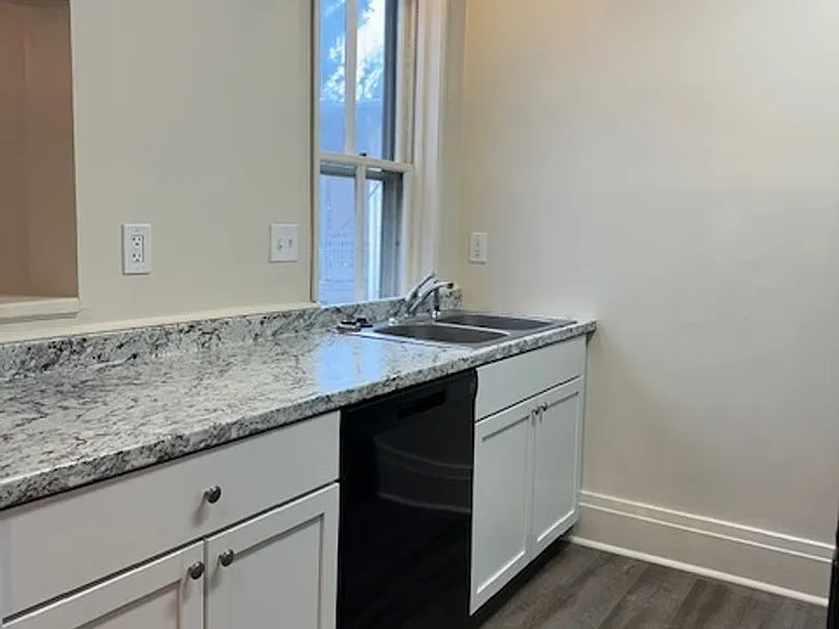 570 Race St #2 — Photo 5