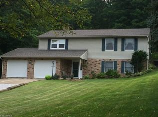 1676 N Hill Rd NW, Dover, OH 44622