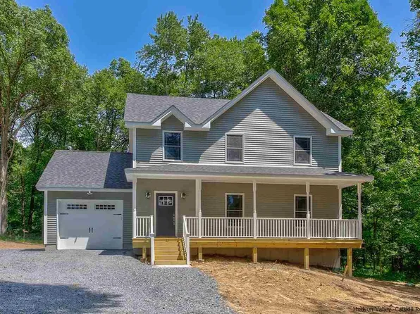 88 N Putt Corners Rd, New Paltz, NY 12561