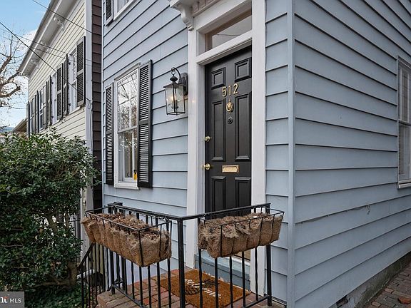 2nd image of 512 Gibbon St