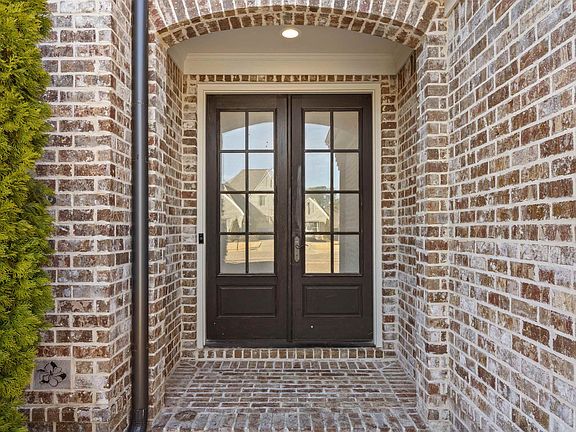 3rd image of 4757 Carousel Ln