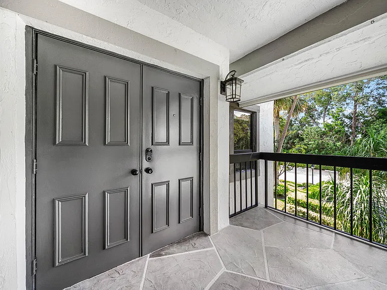 11355 Pond View Dr #D202 — Photo 6