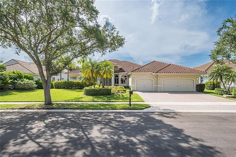 1st image of 105 Dockside Cir