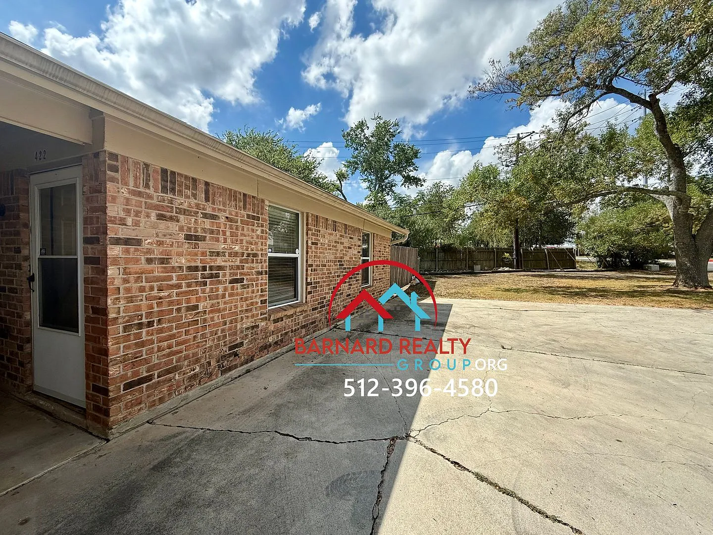 Available Now: Conveniently Located Duplex — Photo 2