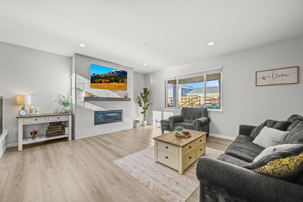 next background image