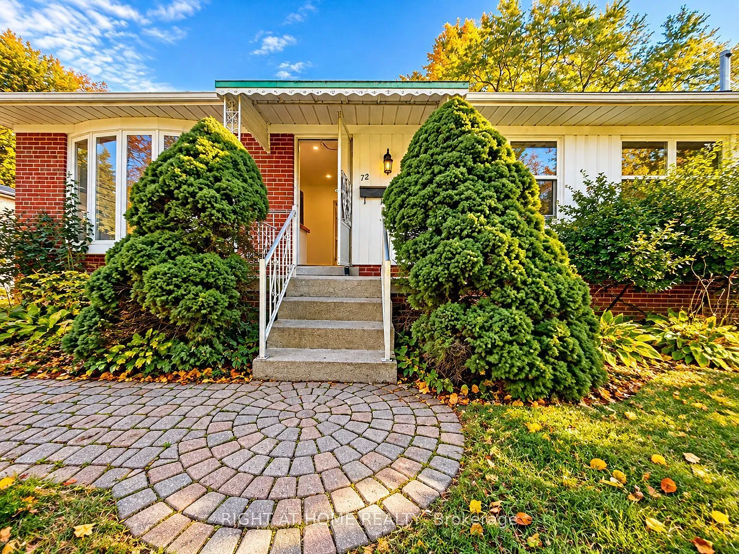 3 bed, $2,700 — Photo 2