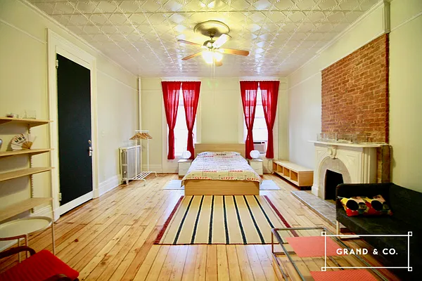 Rented by Grand & Co. | media 13