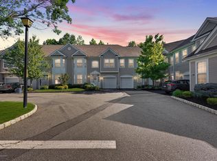162 Shinnecock Dr, Manalapan, NJ 07726