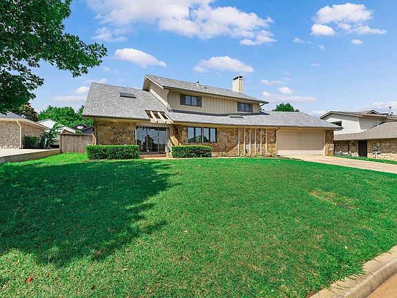 2nd image of 3001 Raintree Rd