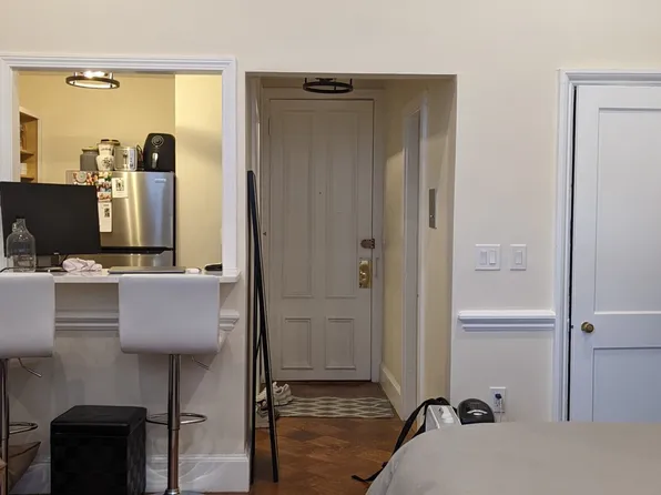 265 Clarendon St APT 1R, Boston, MA 02116