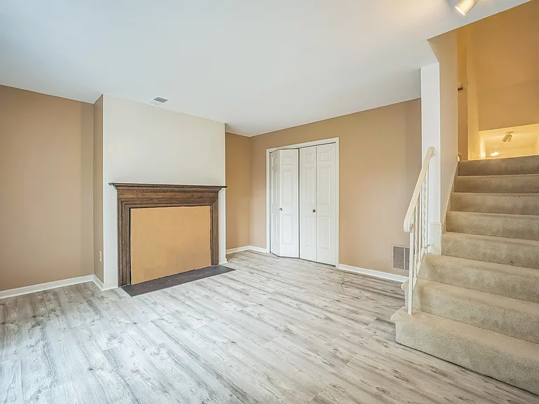 948 S Rolfe St — Photo 5