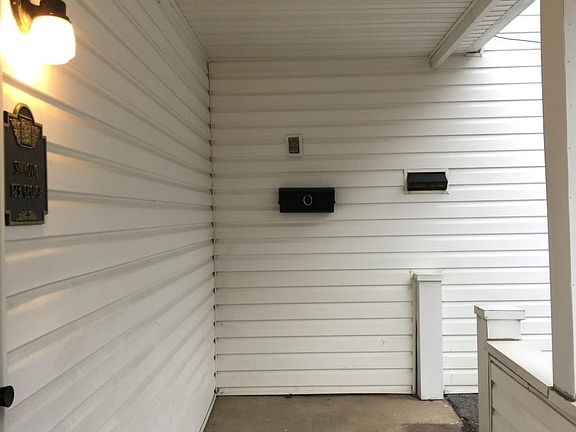 Outdoor covered porch
