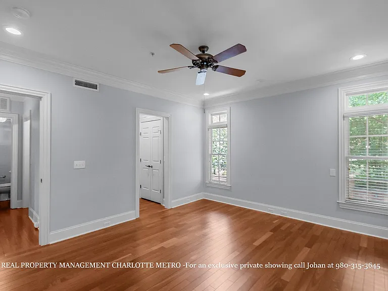 529 Queens Rd — Photo 62