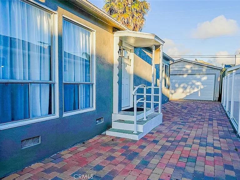 33922 Malaga Dr — Photo 2