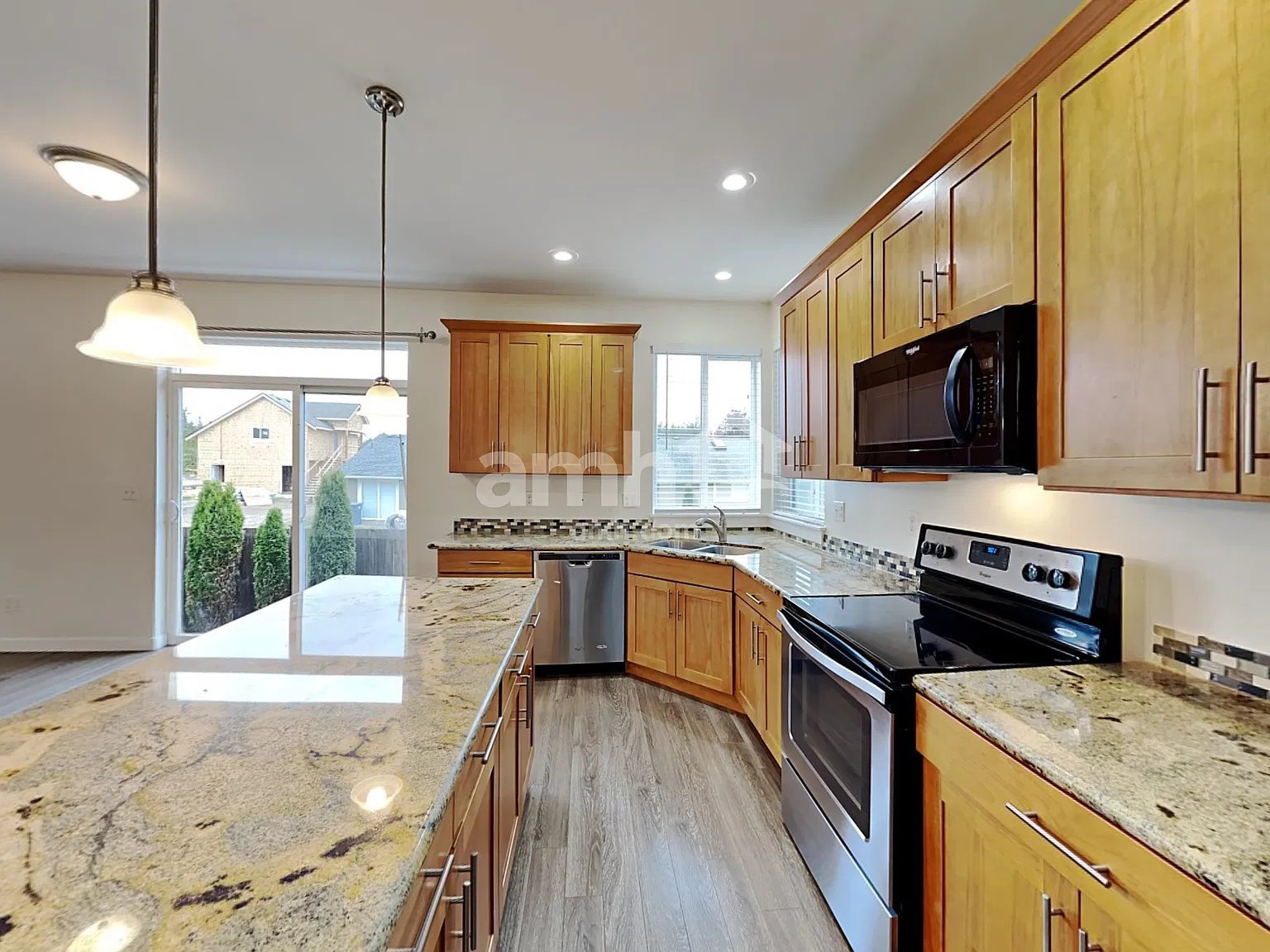 4 bed, 2.5 bath, 2007 sqft, $3,055 — Photo 3