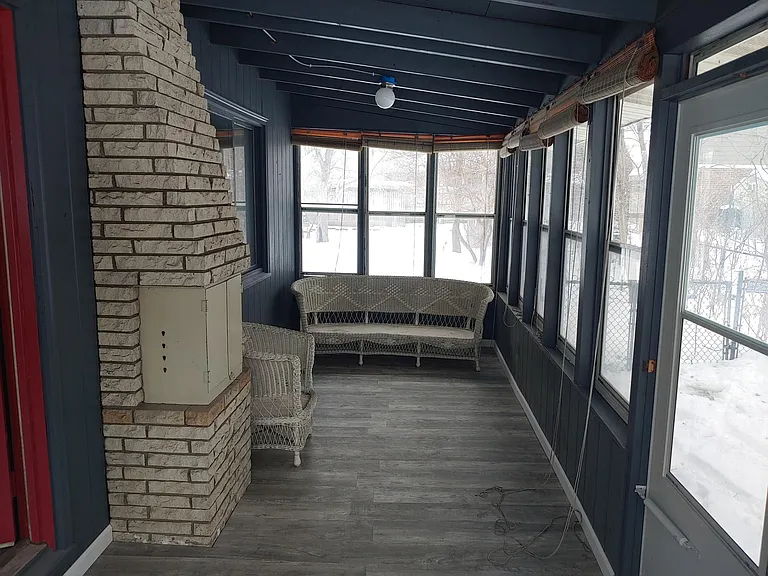 1546 Iowa Ave W — Photo 12