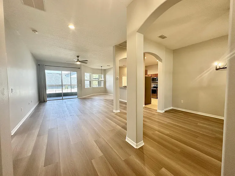 916 White Oak Way — Photo 24