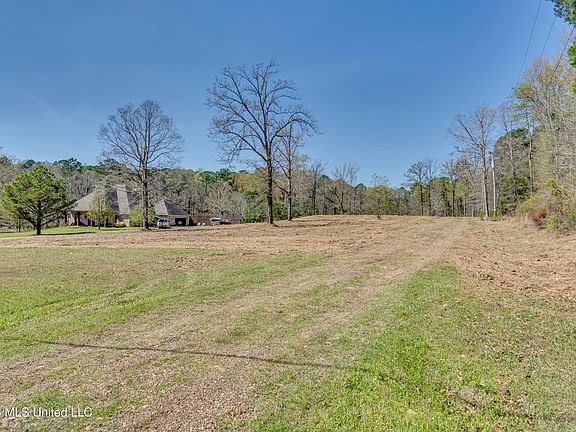 3rd image of Warner Dr