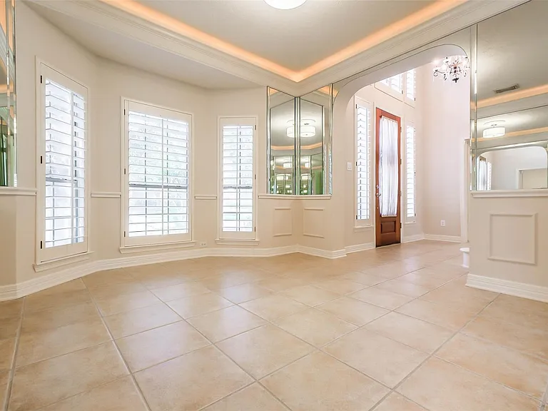12411 Santiago Cove Ln — Photo 6