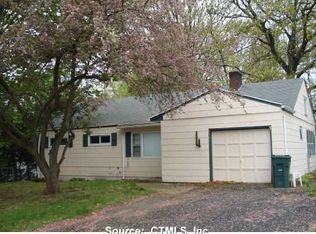 127 Green Manor Rd, Manchester, CT 06042