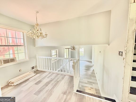 3rd image of 2289 Aurie Dr