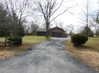 525 Otto Rd, Machesney Park, IL 61115