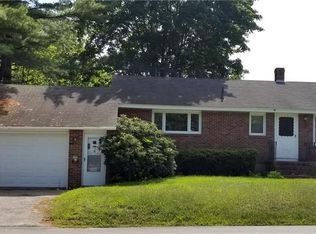 8 Eastgate Ave, Biddeford, ME 04005