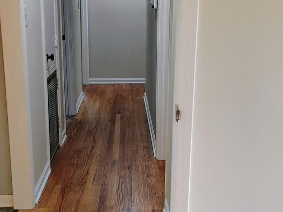 5th image of 3945 Meadowbrook Dr