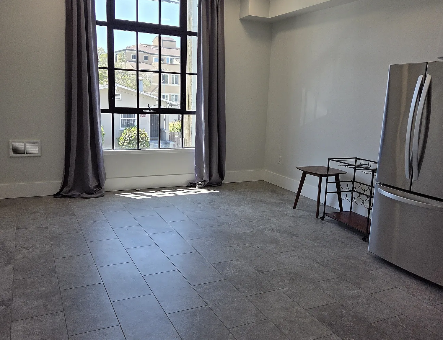 5 bed, 1800 sqft, $8,000 — Photo 2