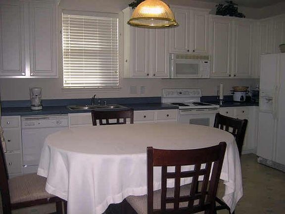 5th image of 3204 Kingsbrook Dr