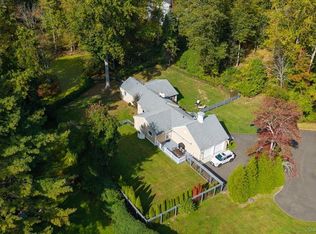 368 Den Rd, Stamford, CT 06903