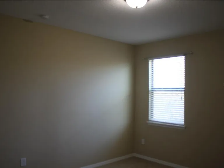 13231 Overstreet Rd — Photo 11