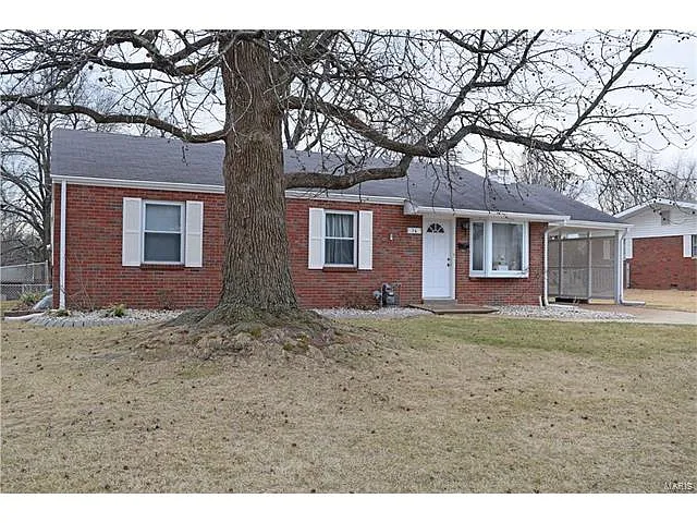 36 Blackburn Dr photo 1
