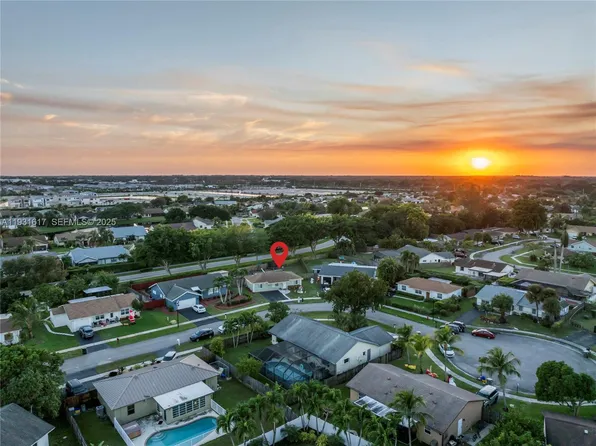 9612 Wyoming Ct, Boca Raton, FL 33434