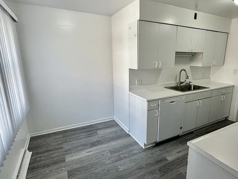 5452 Brummel St #HSE — Photo 9