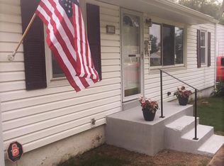 1155 Saint Patrice Ln, Florissant, MO 63031